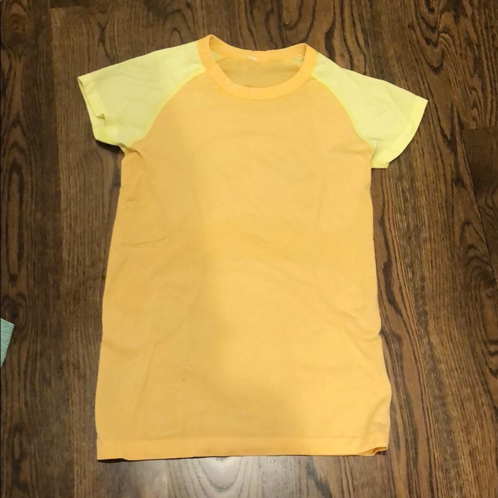 Lulu lemon athletic tshirt!